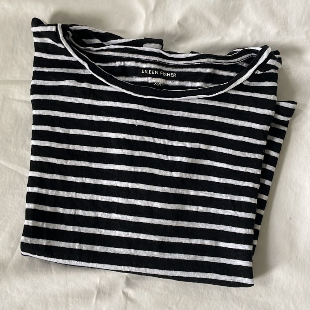 EILEEN FISHER striped cotton box tee with cap sleeve. Size x-small